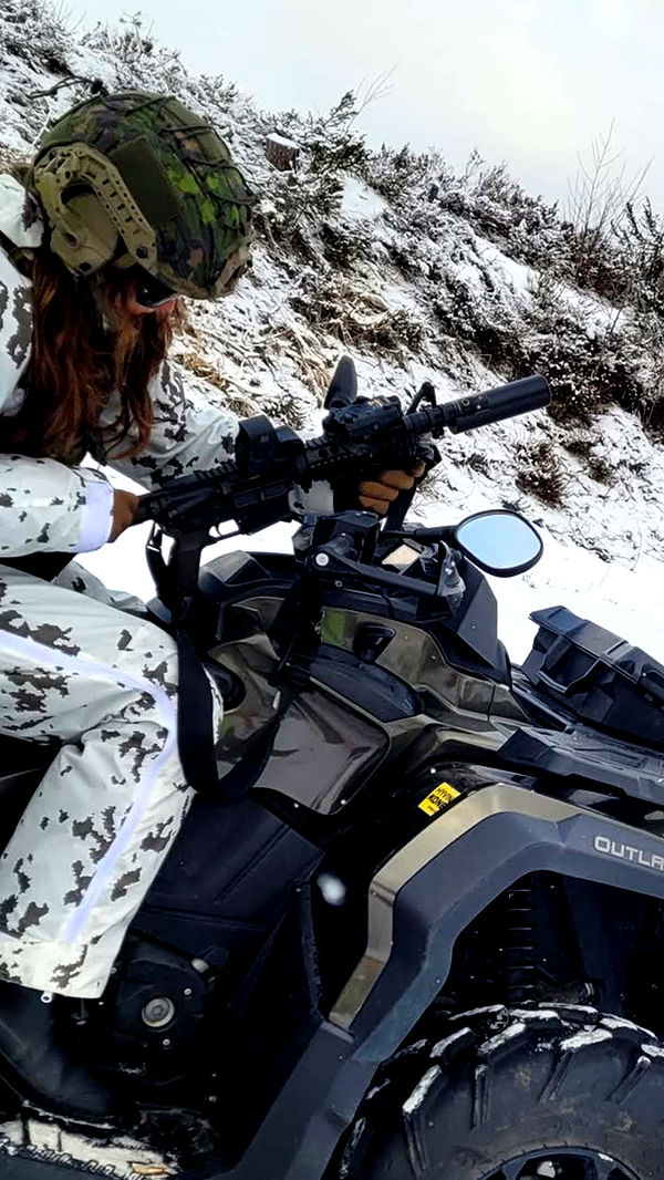 realhaylujan image ~ Altpins