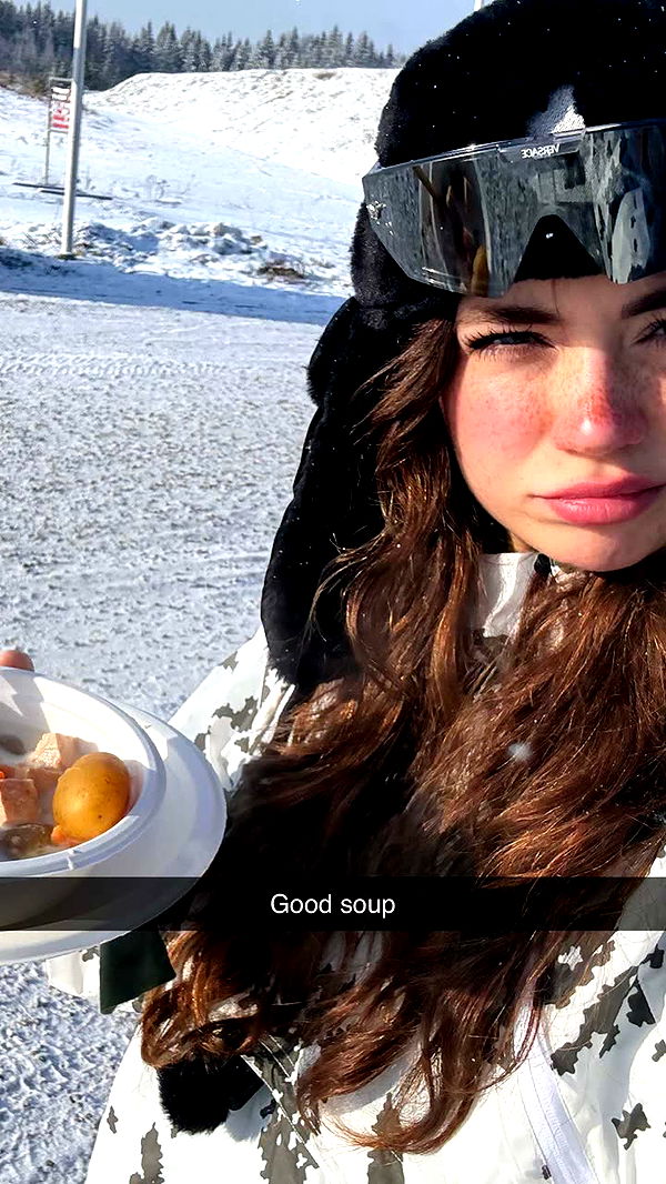 realhaylujan image ~ Altpins