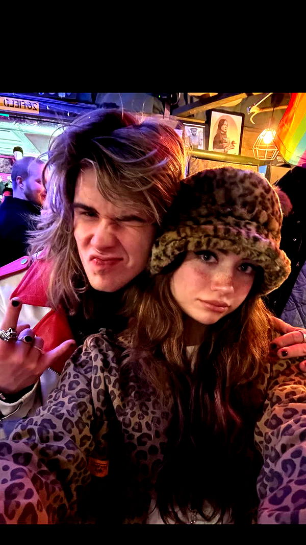 realhaylujan image ~ Altpins