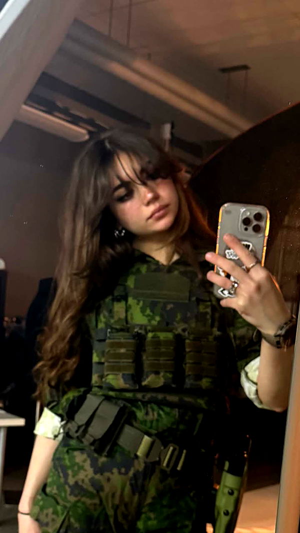 realhaylujan image ~ Altpins