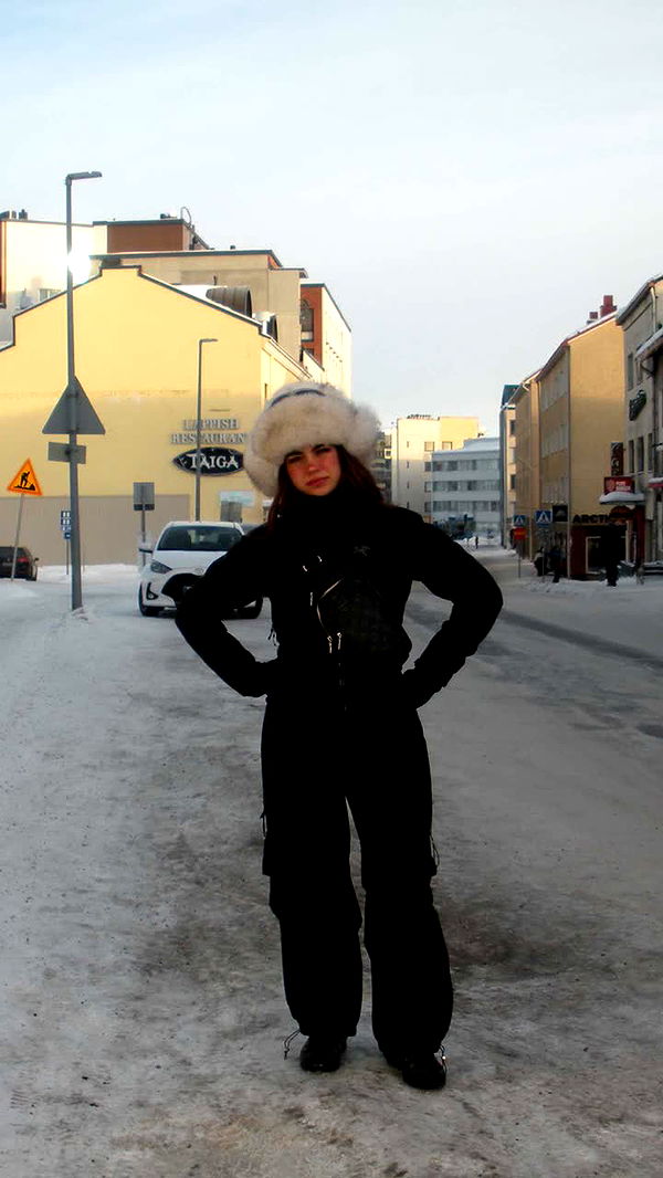 realhaylujan image ~ Altpins