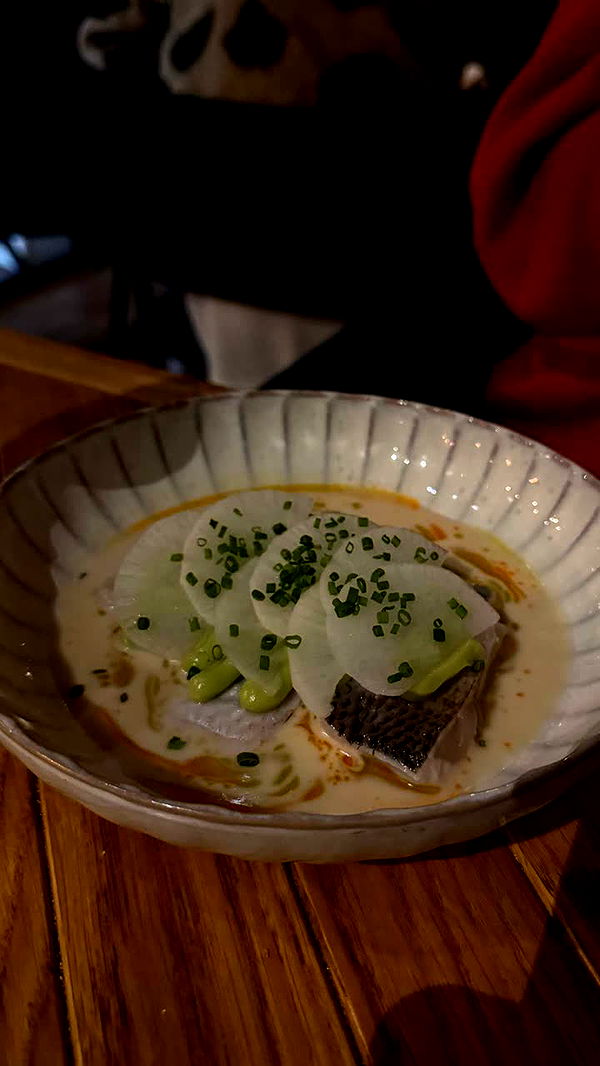 realhaylujan image ~ Altpins