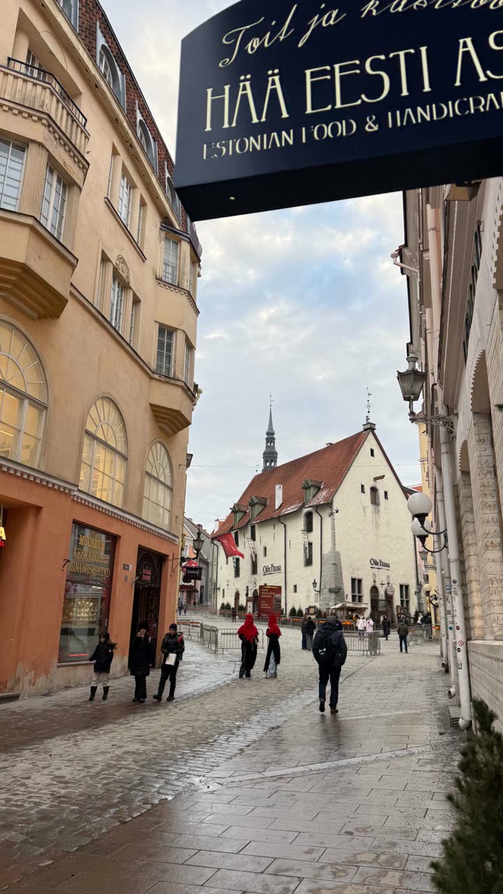 realhaylujan snapchat image archive image