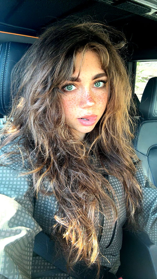 realhaylujan image ~ Altpins