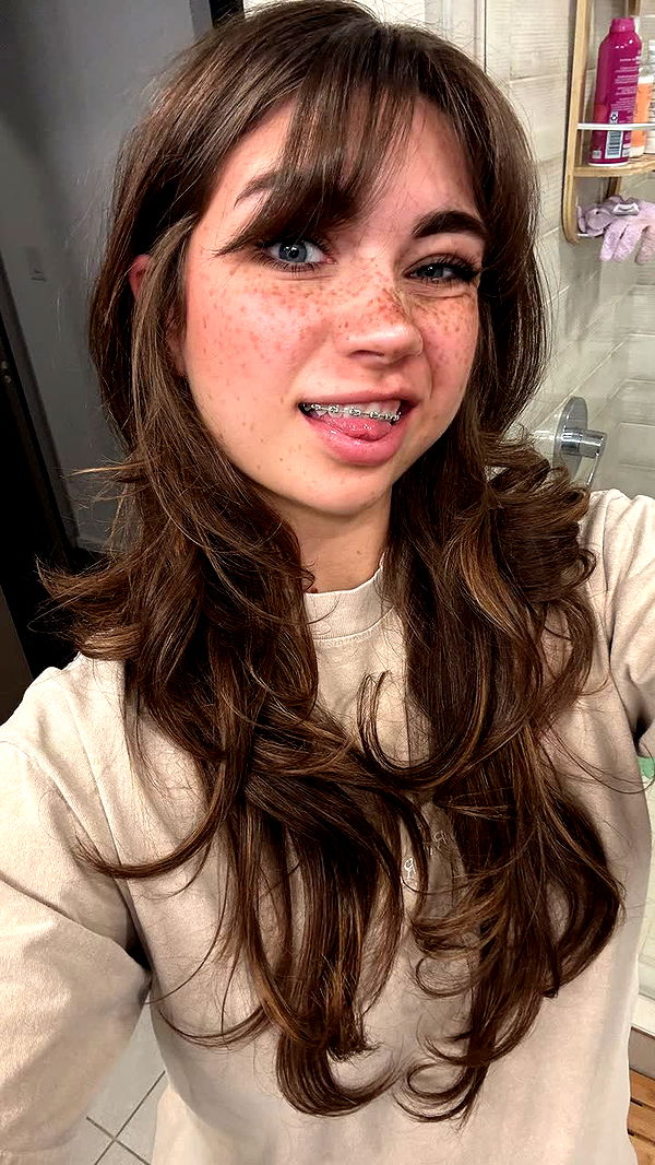 realhaylujan image ~ Altpins