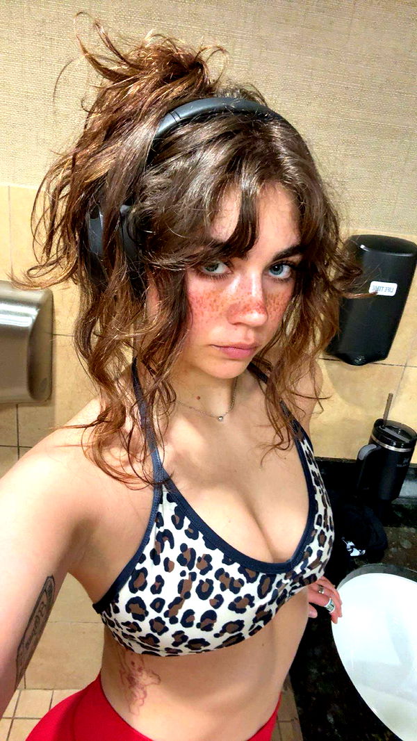 realhaylujan image ~ Altpins