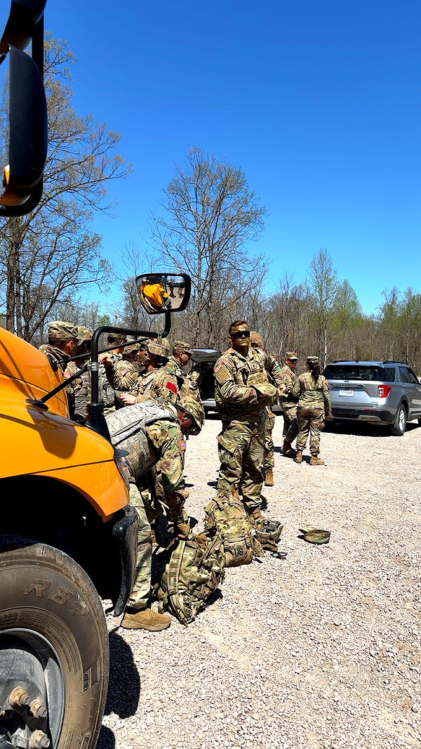 realhaylujan image ~ Altpins