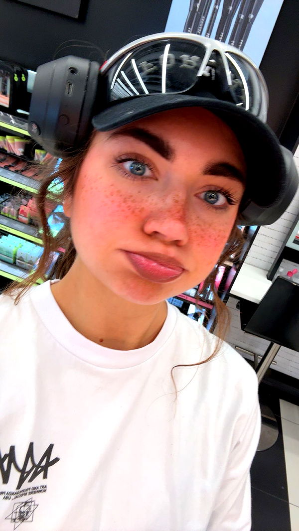 realhaylujan image ~ Altpins