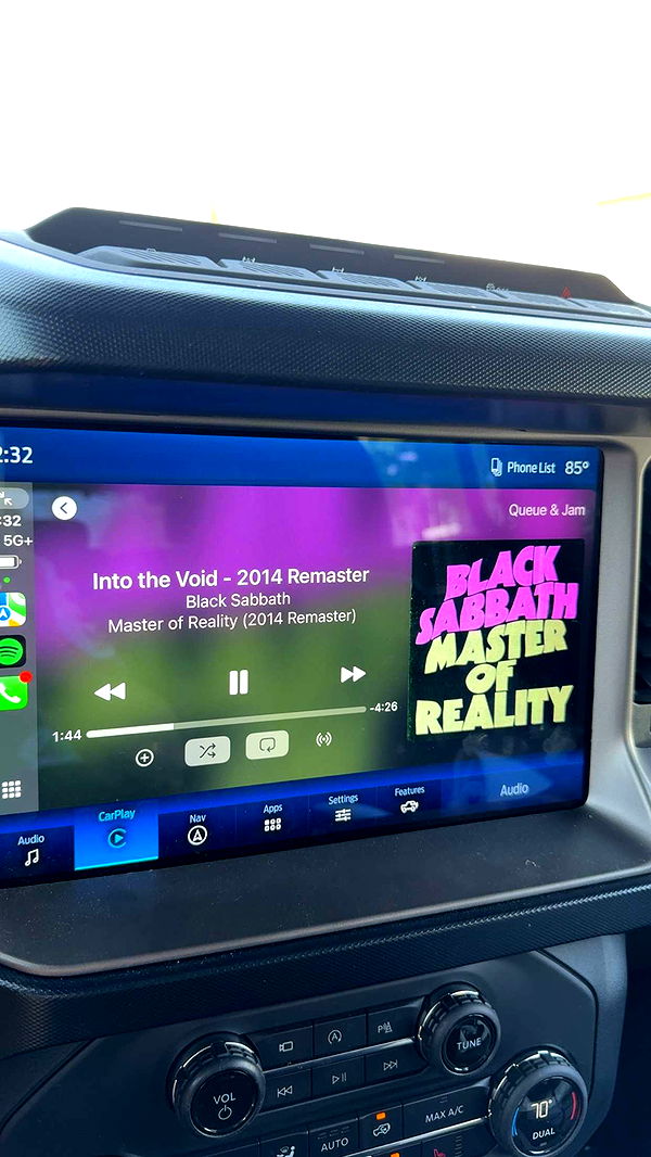 realhaylujan image ~ Altpins