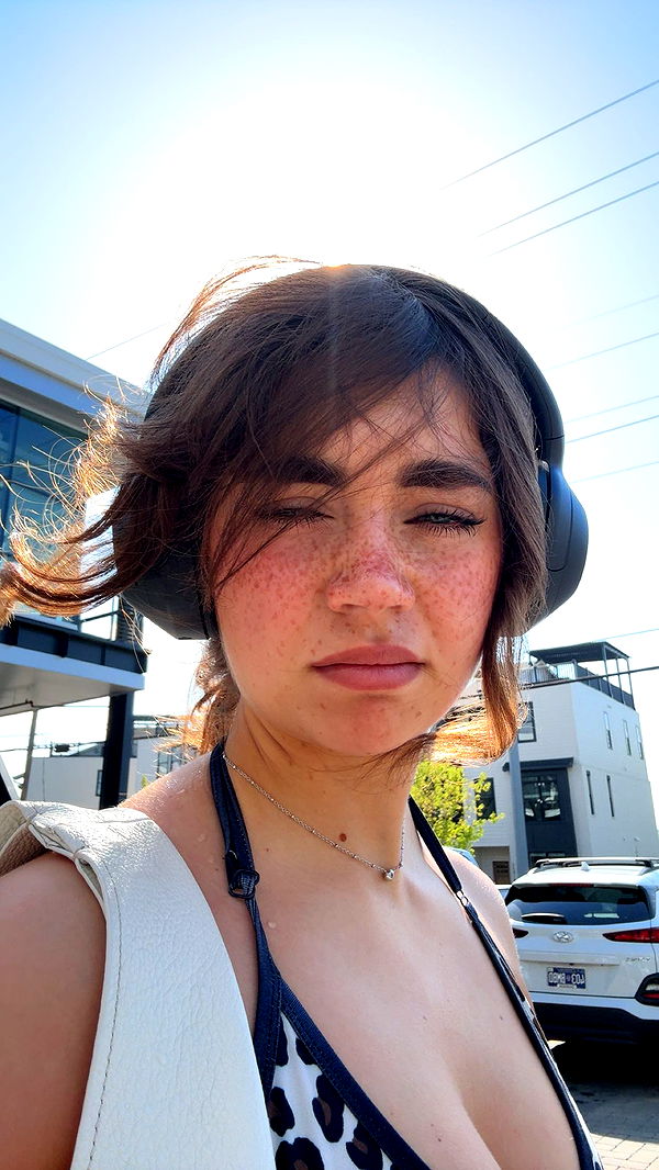 realhaylujan image ~ Altpins