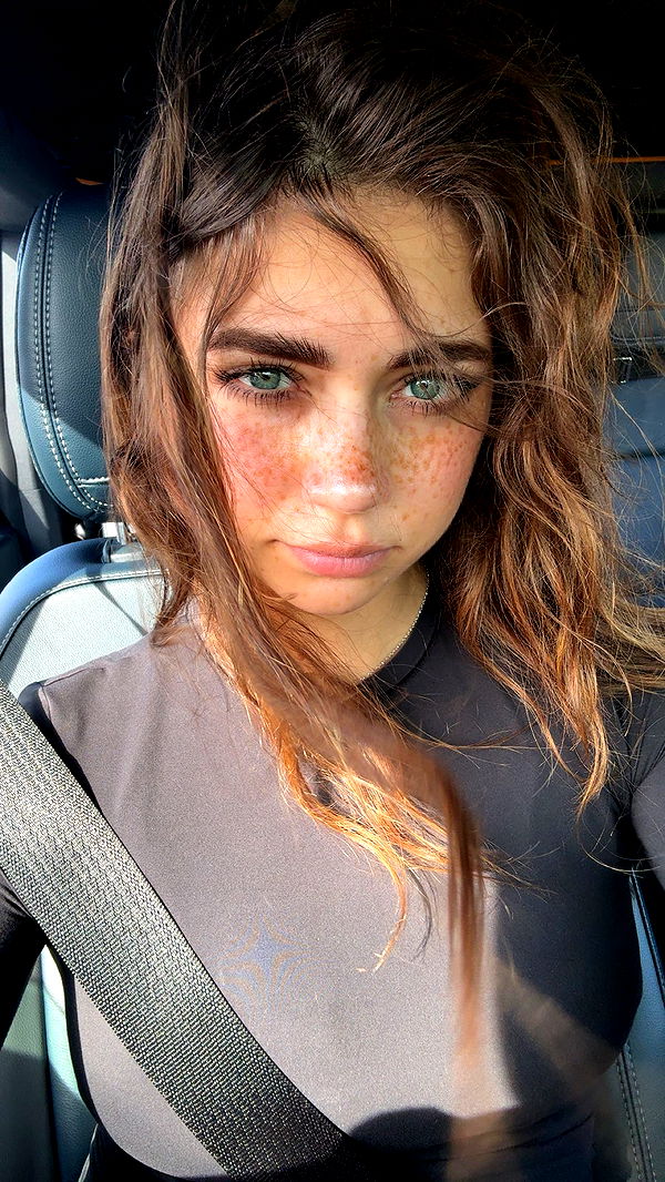 realhaylujan image ~ Altpins