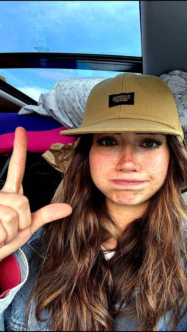 realhaylujan image ~ Altpins