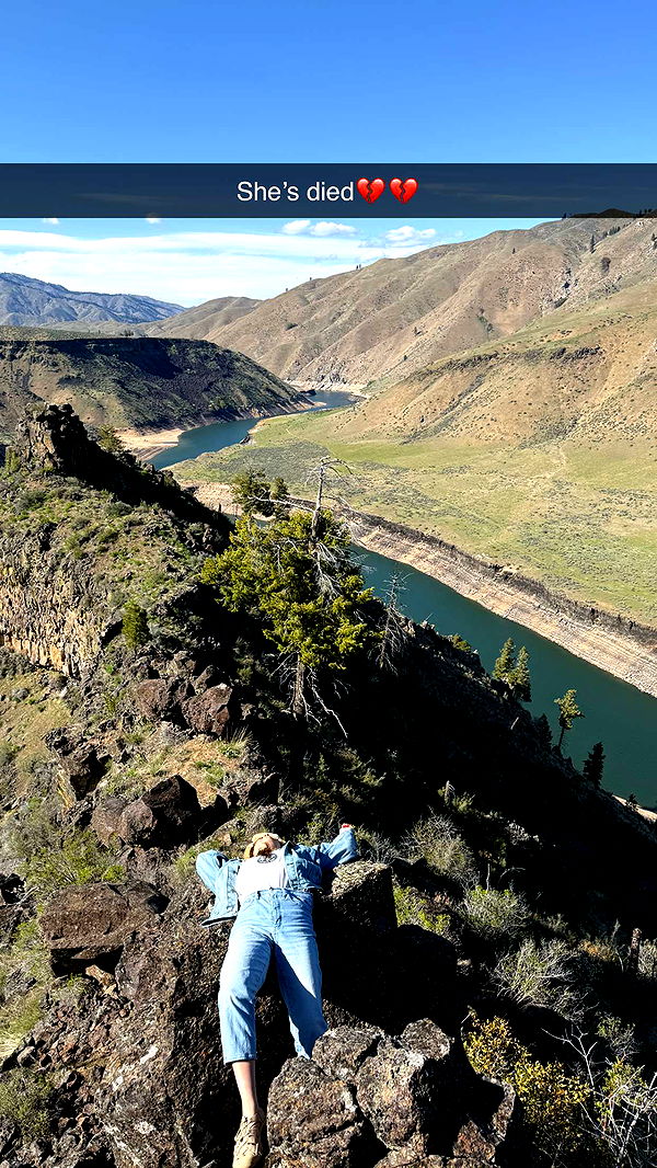 realhaylujan image ~ Altpins