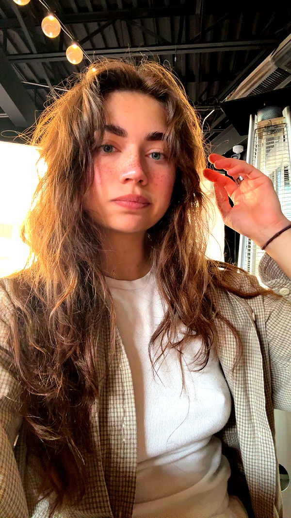 realhaylujan image ~ Altpins