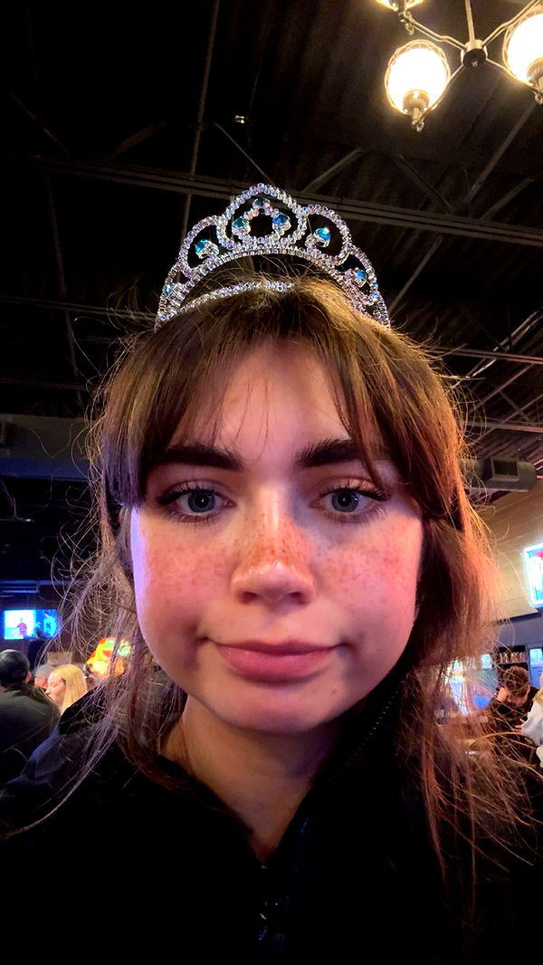 realhaylujan image ~ Altpins