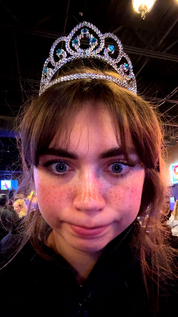 realhaylujan image ~ Altpins