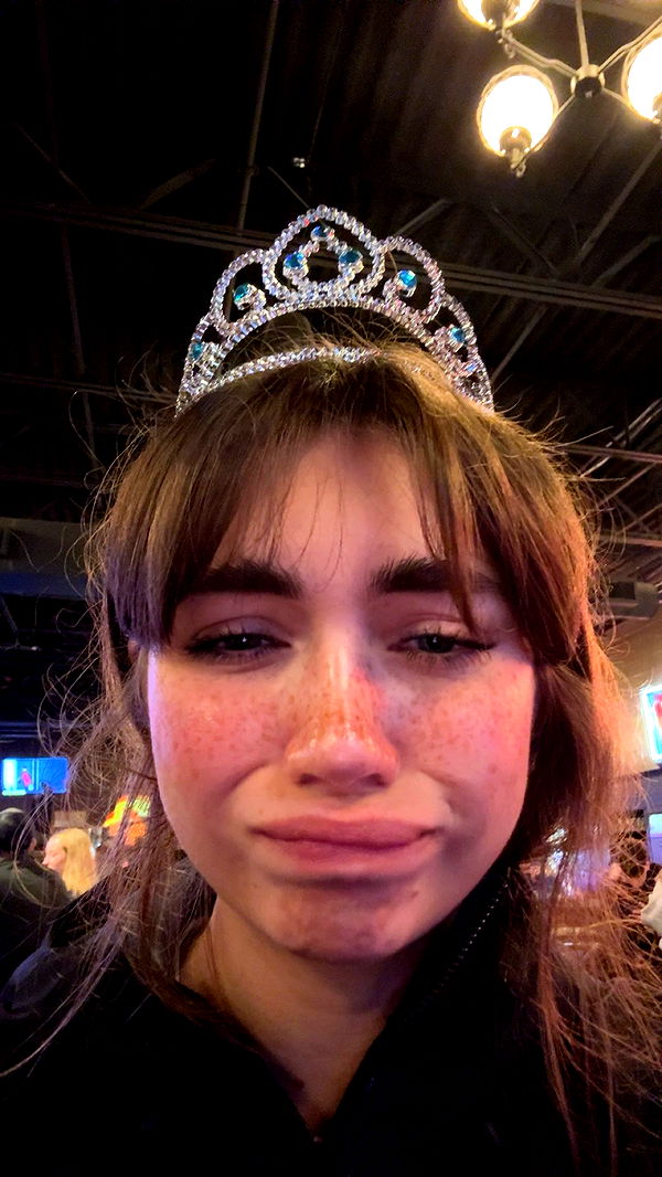 realhaylujan image ~ Altpins