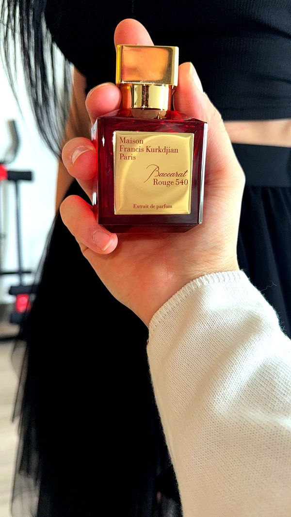 realhaylujan image ~ Altpins