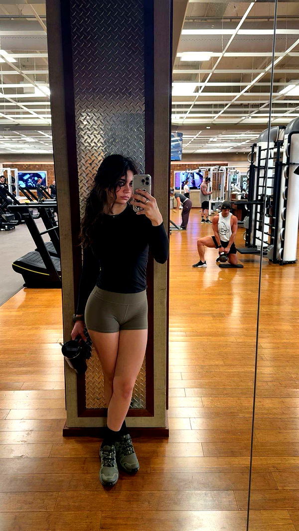 realhaylujan image ~ Altpins