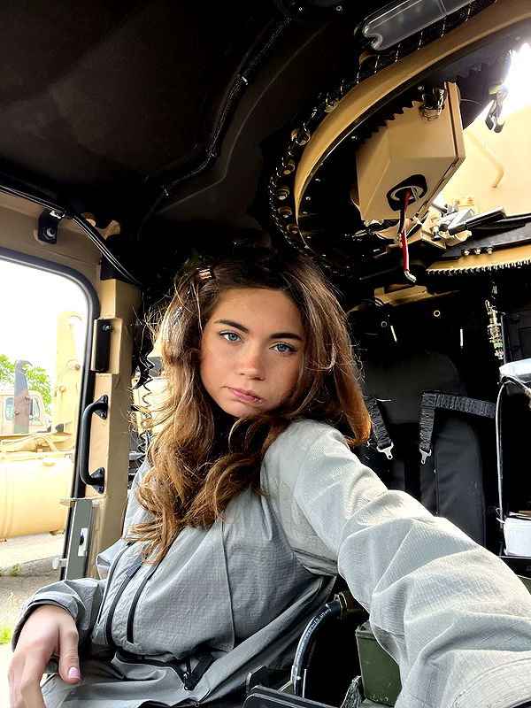 realhaylujan image ~ Altpins