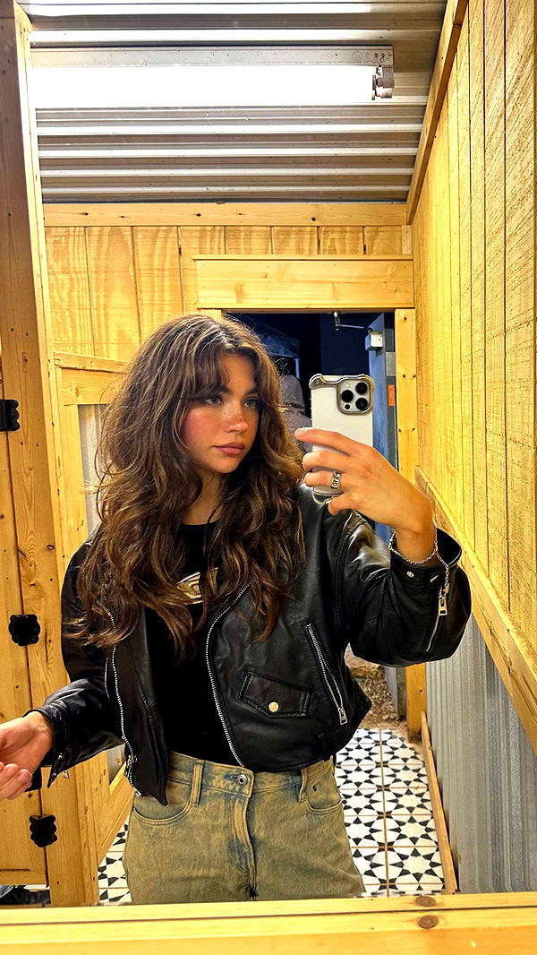 realhaylujan image ~ Altpins