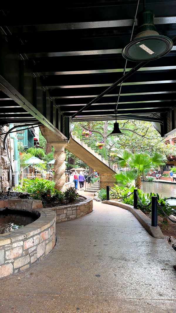 realhaylujan image ~ Altpins