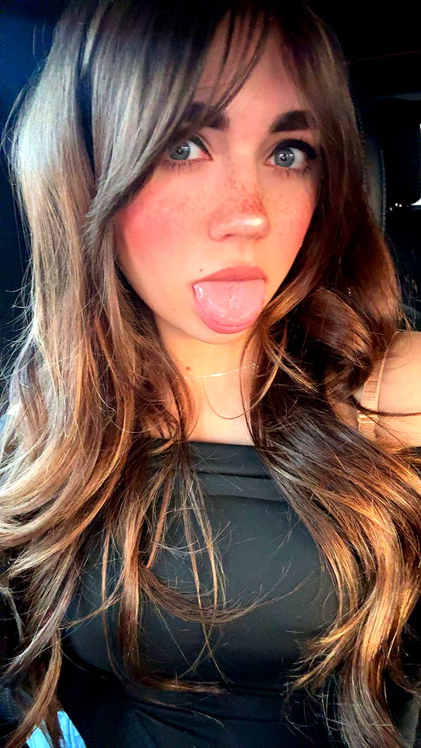 realhaylujan image ~ Altpins