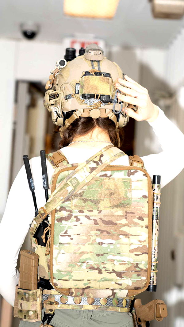 realhaylujan image ~ Altpins