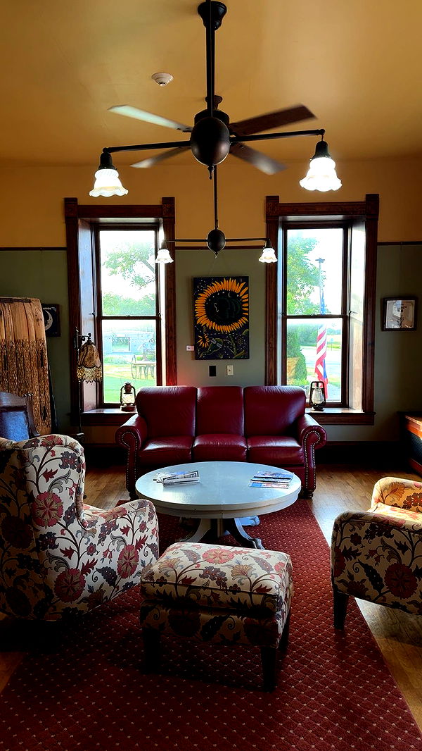 realhaylujan image ~ Altpins