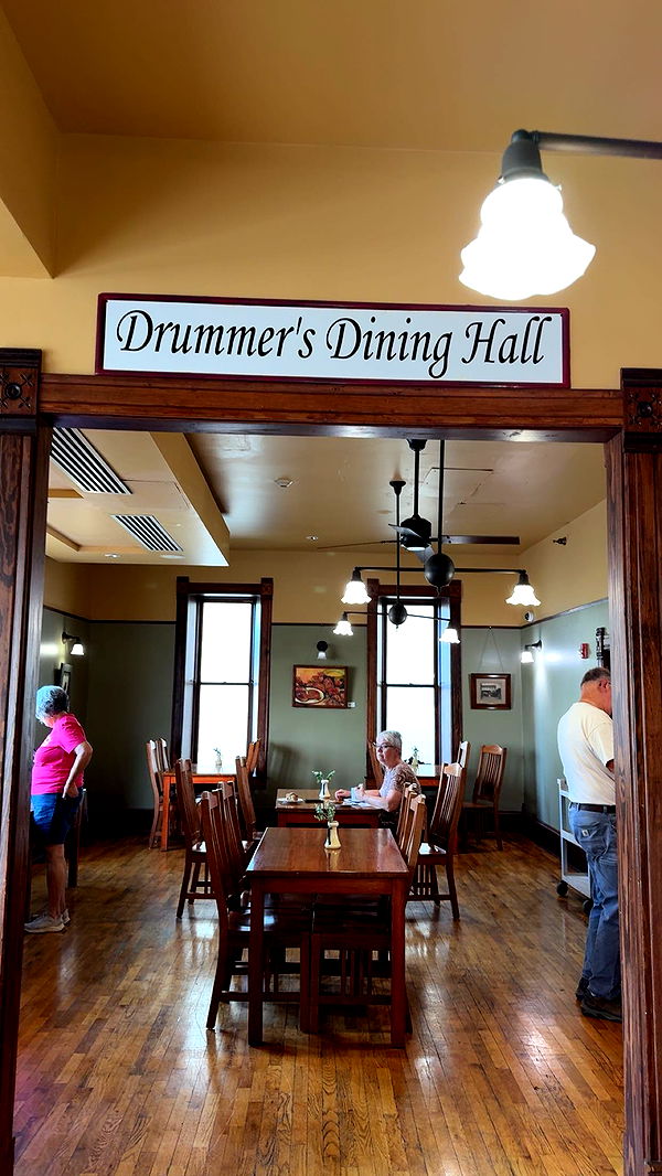 realhaylujan image ~ Altpins