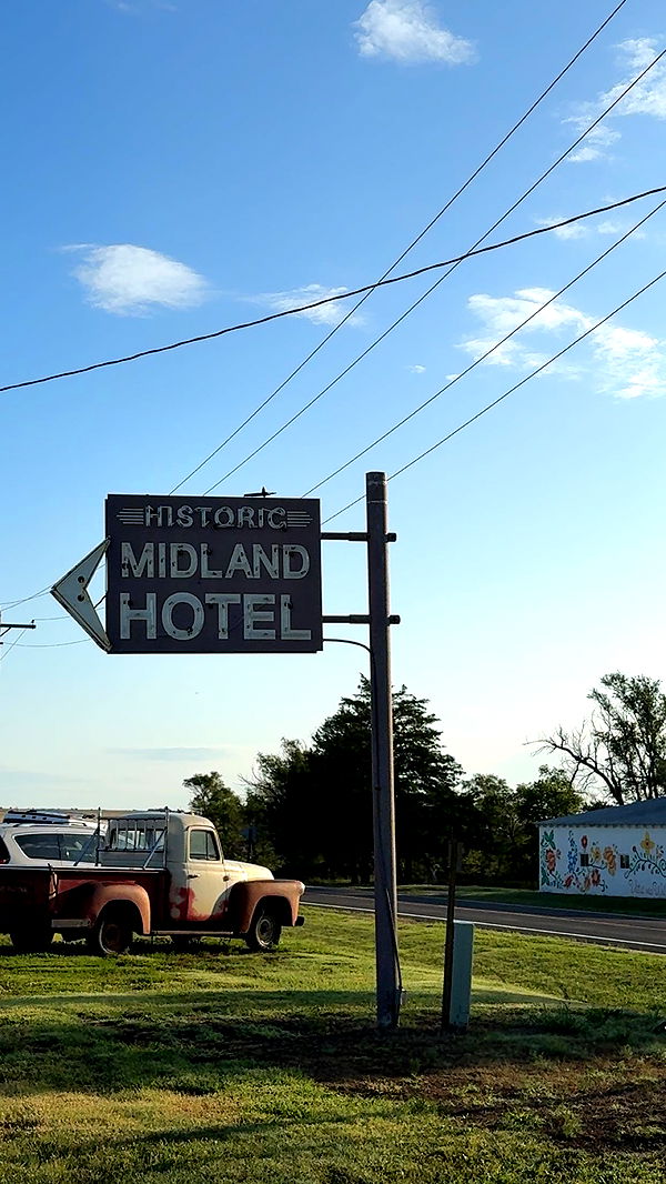 realhaylujan image ~ Altpins