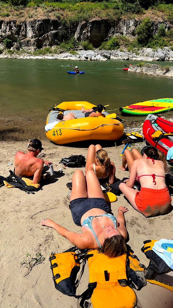 realhaylujan image ~ Altpins