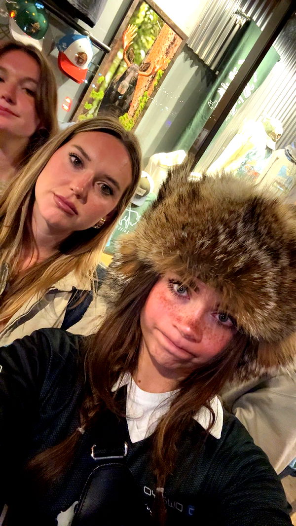 realhaylujan image ~ Altpins