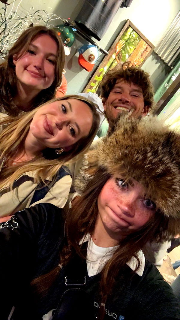 realhaylujan image ~ Altpins