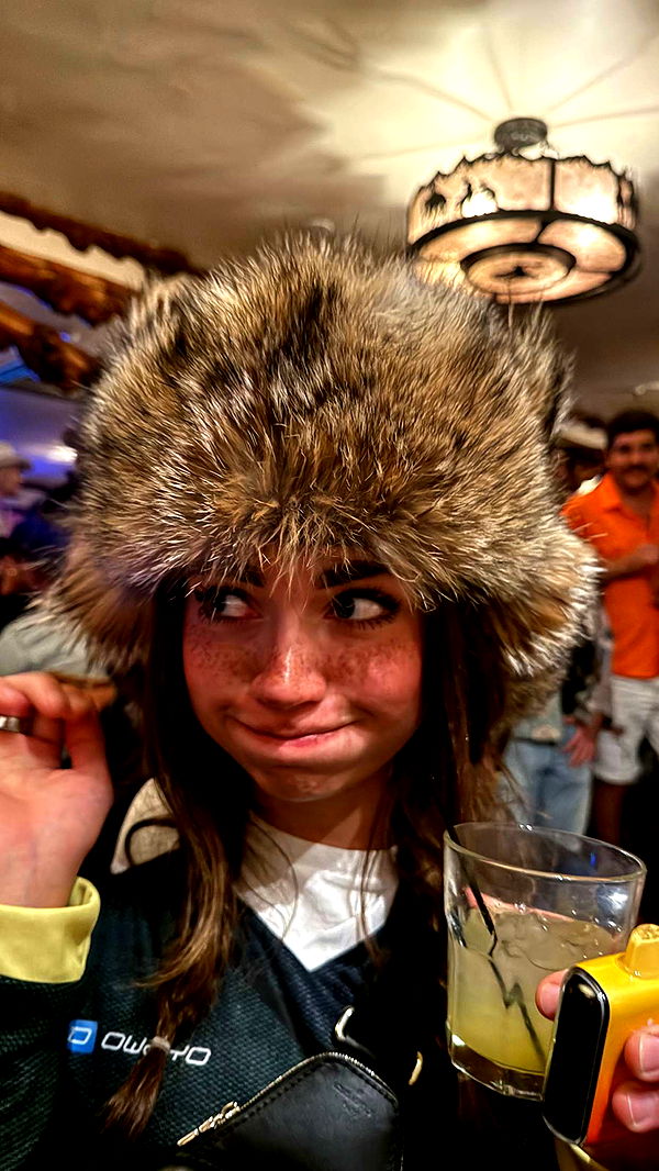 realhaylujan image ~ Altpins