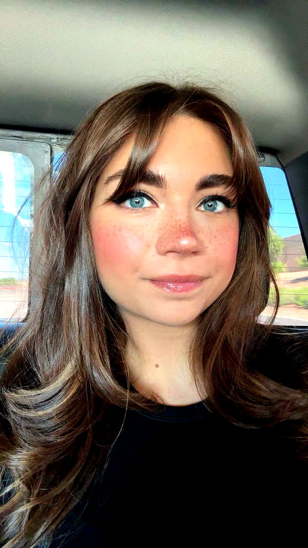 realhaylujan image ~ Altpins