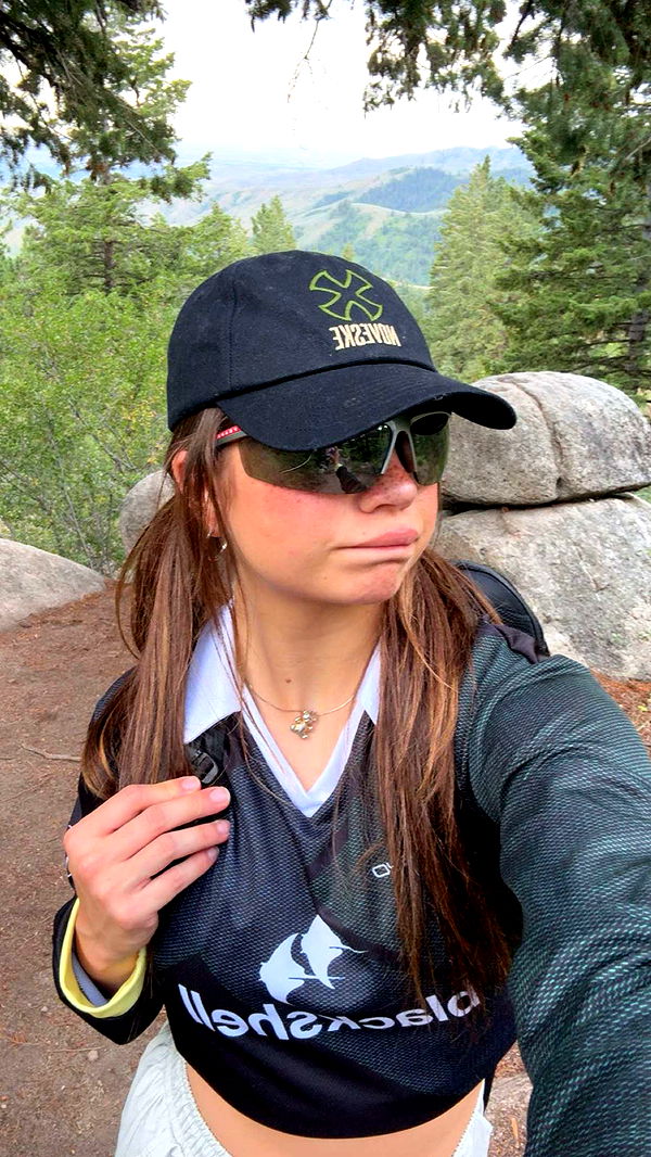 realhaylujan image ~ Altpins