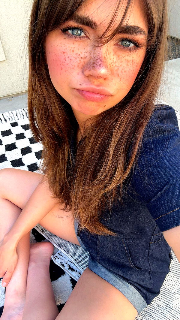 realhaylujan image ~ Altpins