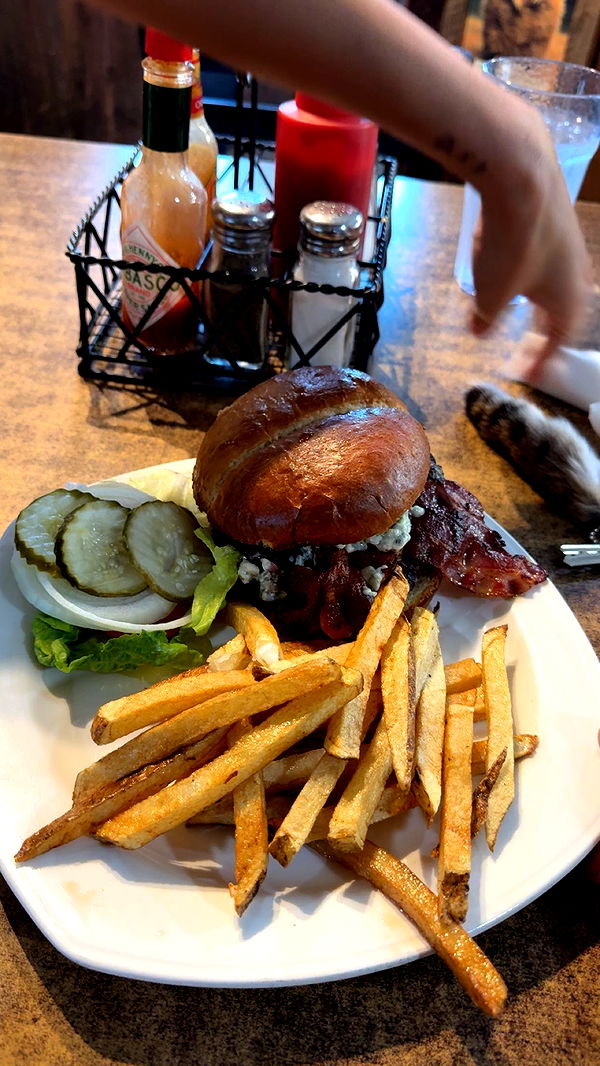 realhaylujan image ~ Altpins