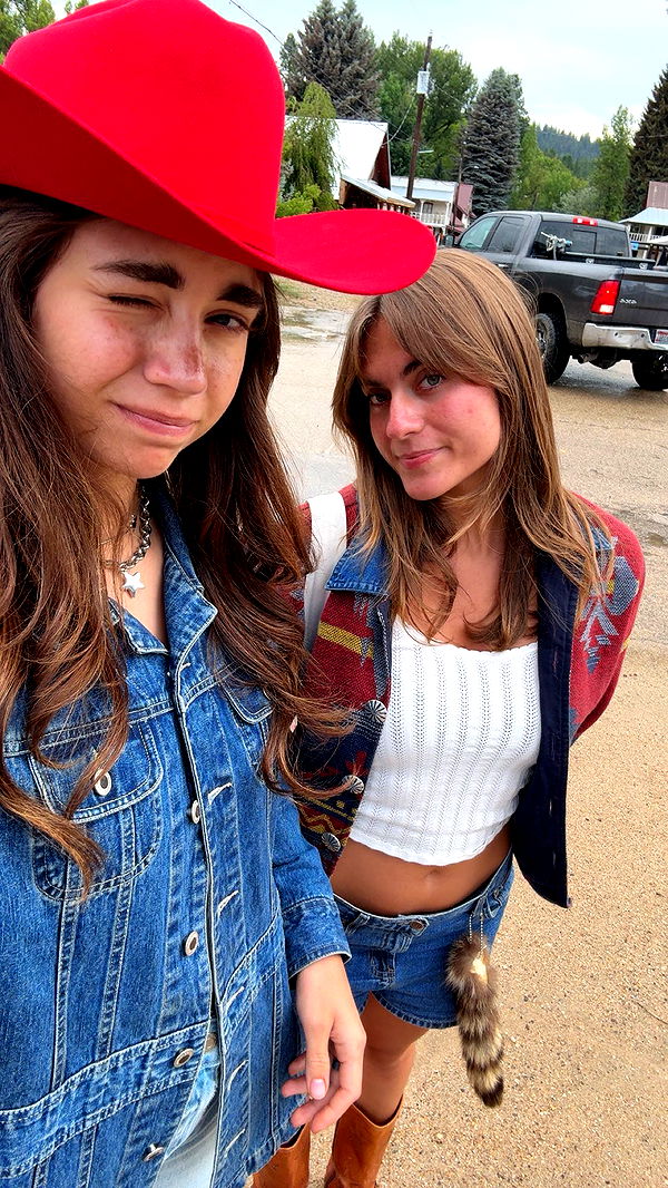 realhaylujan image ~ Altpins