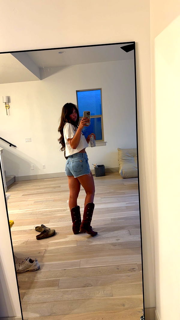 realhaylujan image ~ Altpins