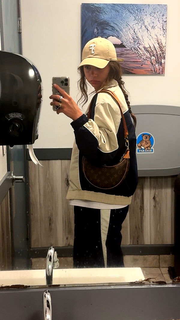 realhaylujan image ~ Altpins