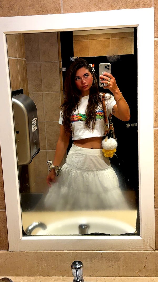 realhaylujan image ~ Altpins