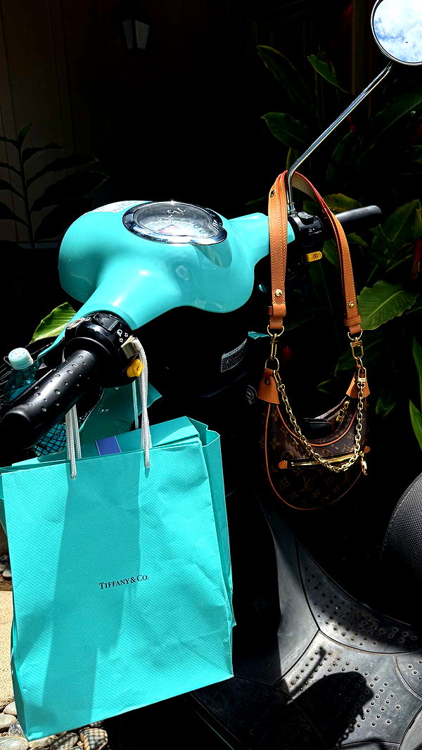 realhaylujan image ~ Altpins