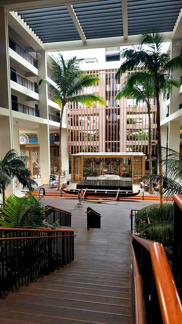 realhaylujan image ~ Altpins