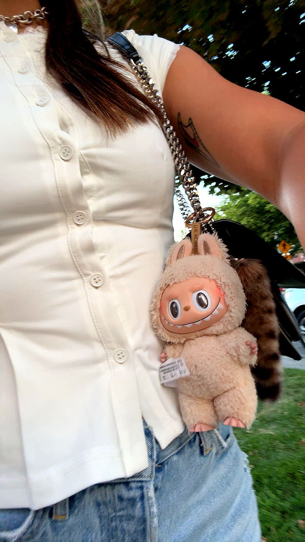 realhaylujan image ~ Altpins