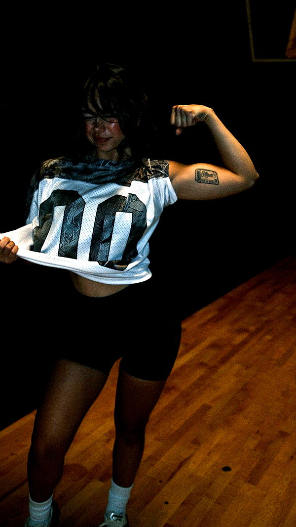 realhaylujan image ~ Altpins