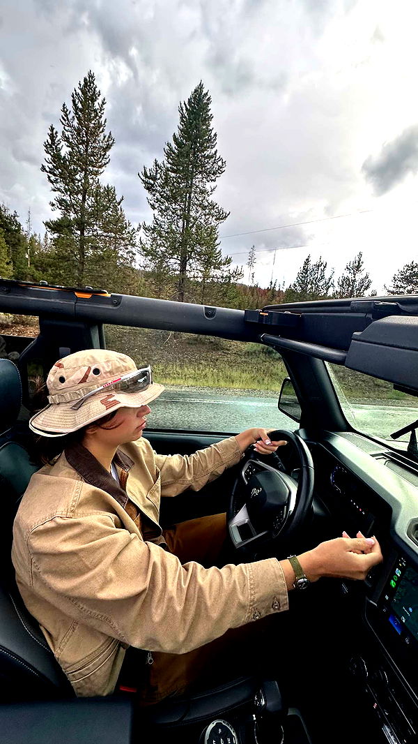 realhaylujan image ~ Altpins