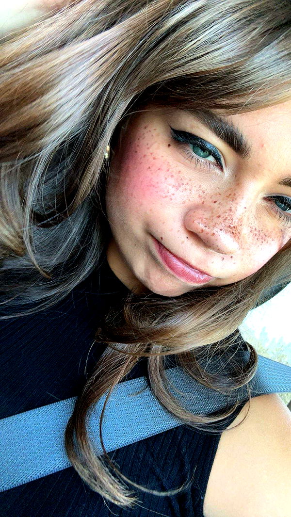 realhaylujan image ~ Altpins