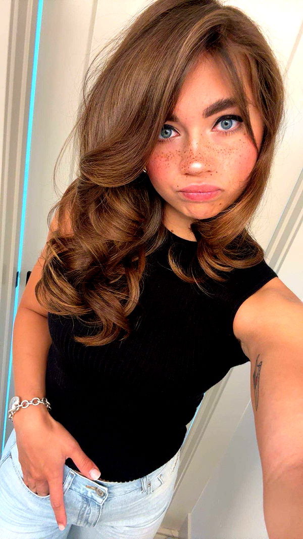 realhaylujan image ~ Altpins